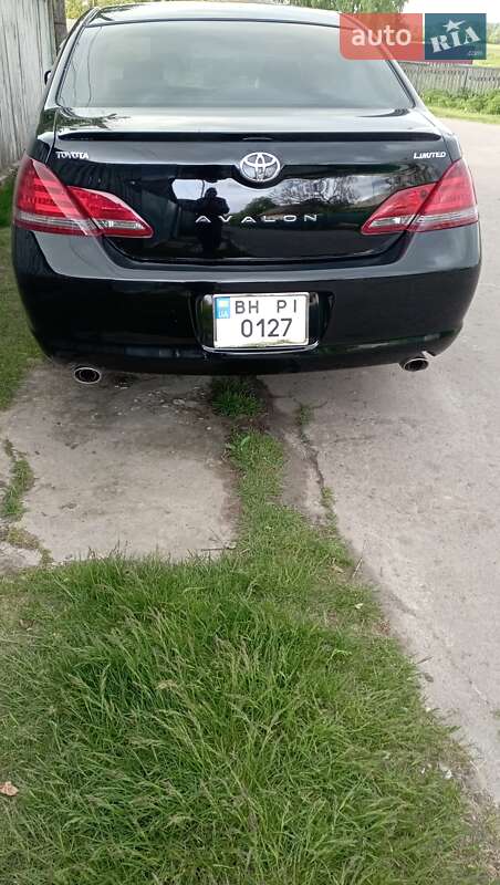 Седан Toyota Avalon 2007 в Куликівці