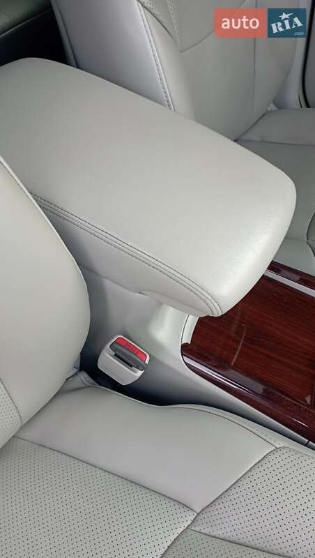 Седан Toyota Avalon 2007 в Куликівці