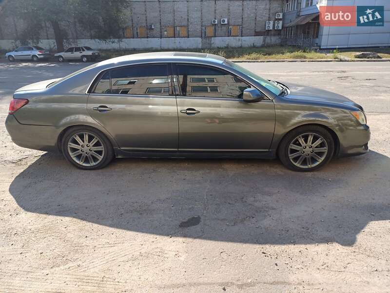 Седан Toyota Avalon 2007 в Запоріжжі