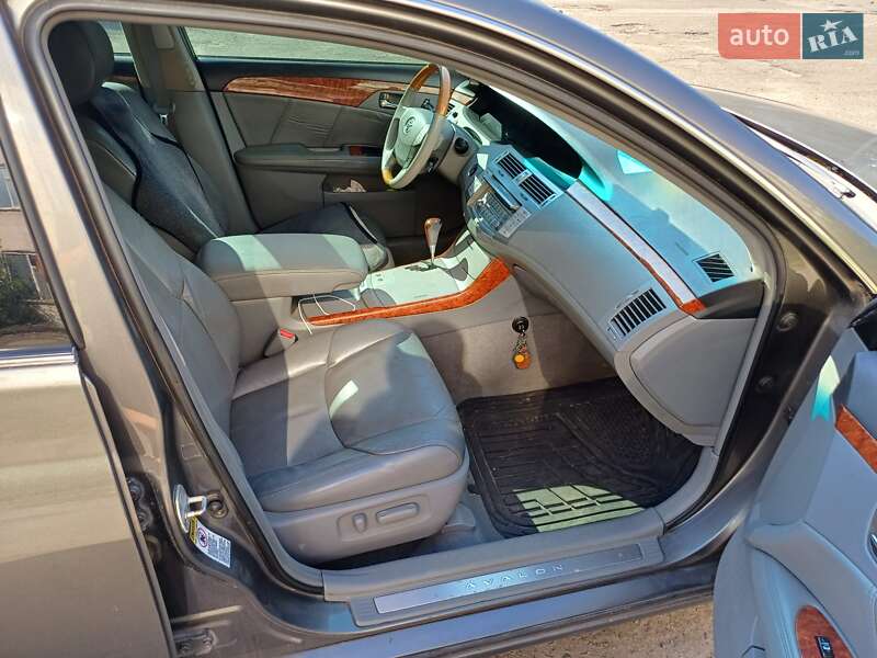 Седан Toyota Avalon 2007 в Запоріжжі