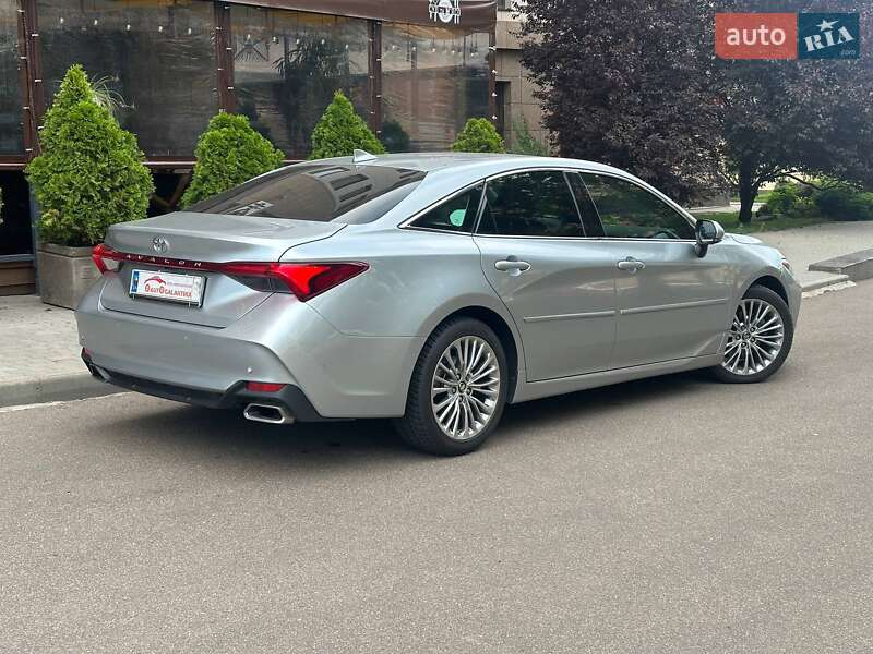 Седан Toyota Avalon 2018 в Одессе