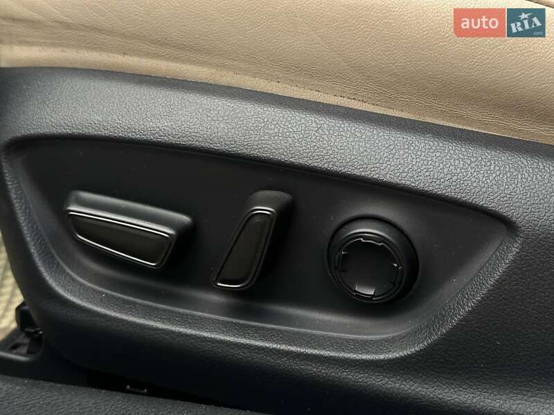 Седан Toyota Avalon 2018 в Одессе