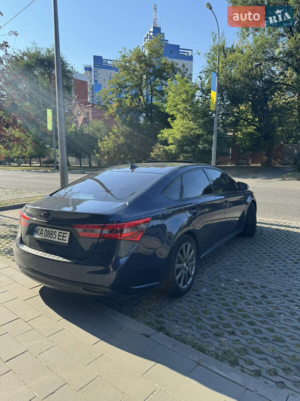Седан Toyota Avalon 2014 в Харкові
