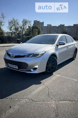 Седан Toyota Avalon 2014 в Киеве