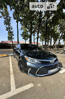 Седан Toyota Avalon 2016 в Киеве