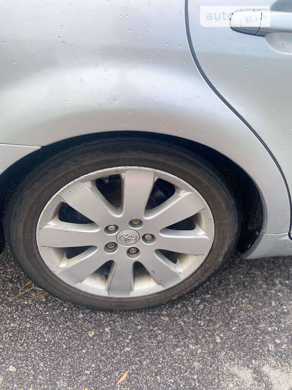 Седан Toyota Avalon 2005 в Виннице