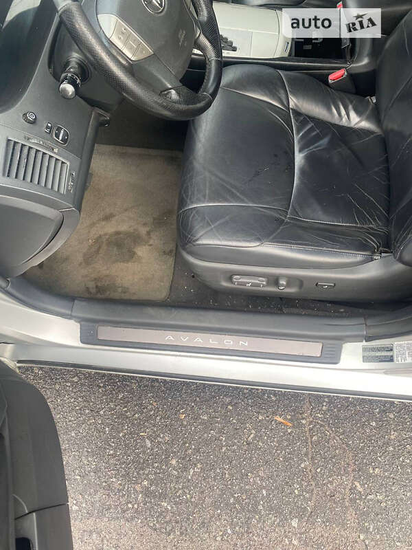 Седан Toyota Avalon 2005 в Виннице