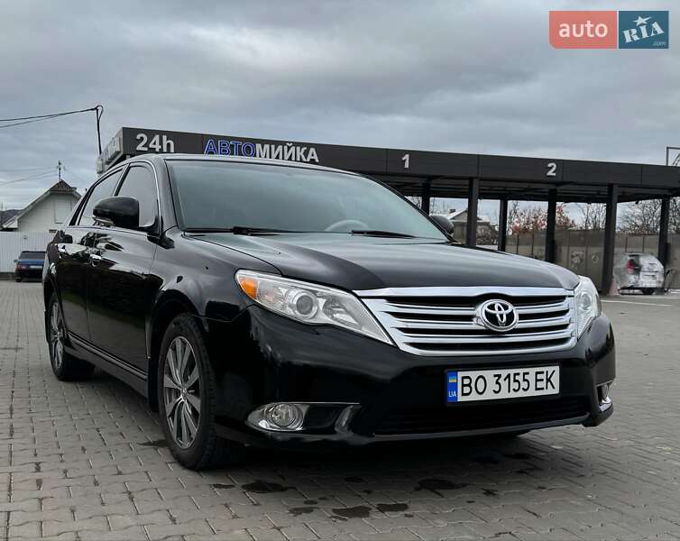 Toyota Avalon 2011