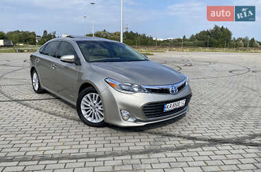 Седан Toyota Avalon 2014 в Львове