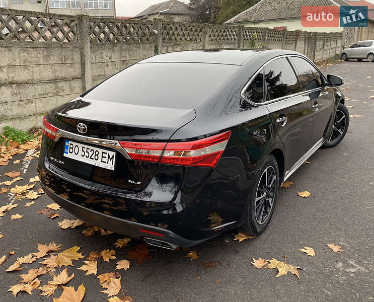 Седан Toyota Avalon 2013 в Бродах