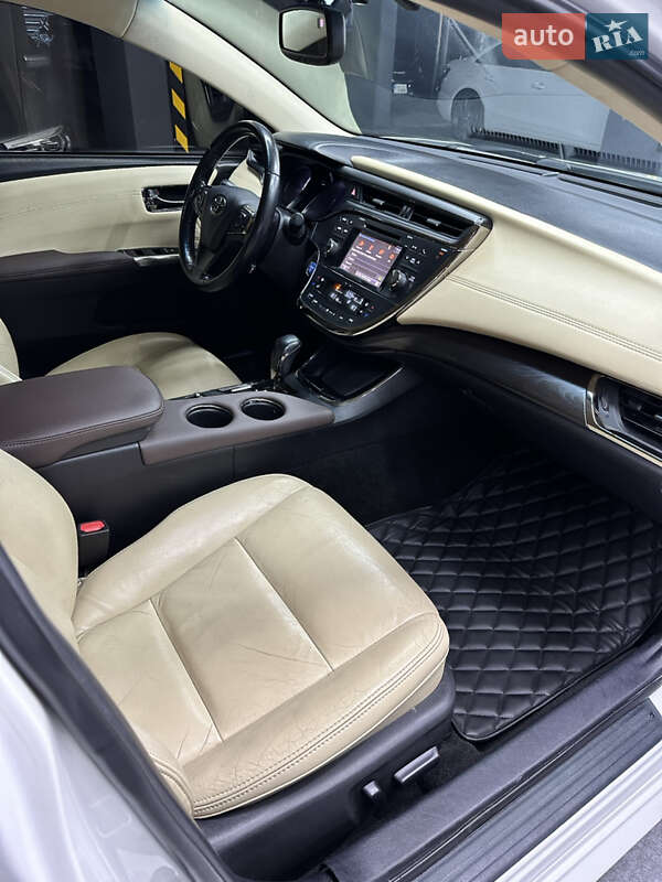 Седан Toyota Avalon 2016 в Одесі