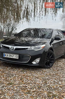 Седан Toyota Avalon 2013 в Киеве