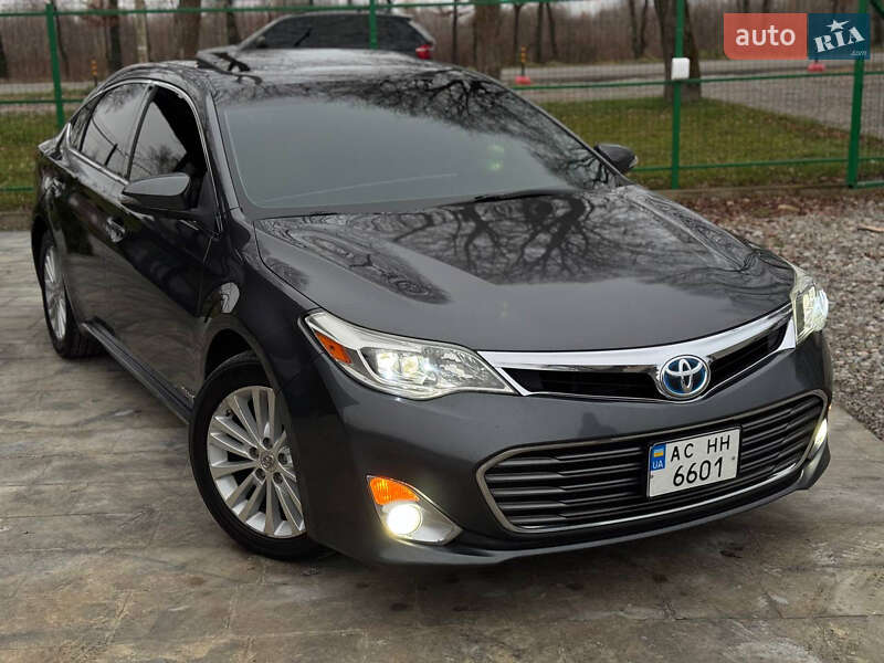 Седан Toyota Avalon 2013 в Ивано-Франковске