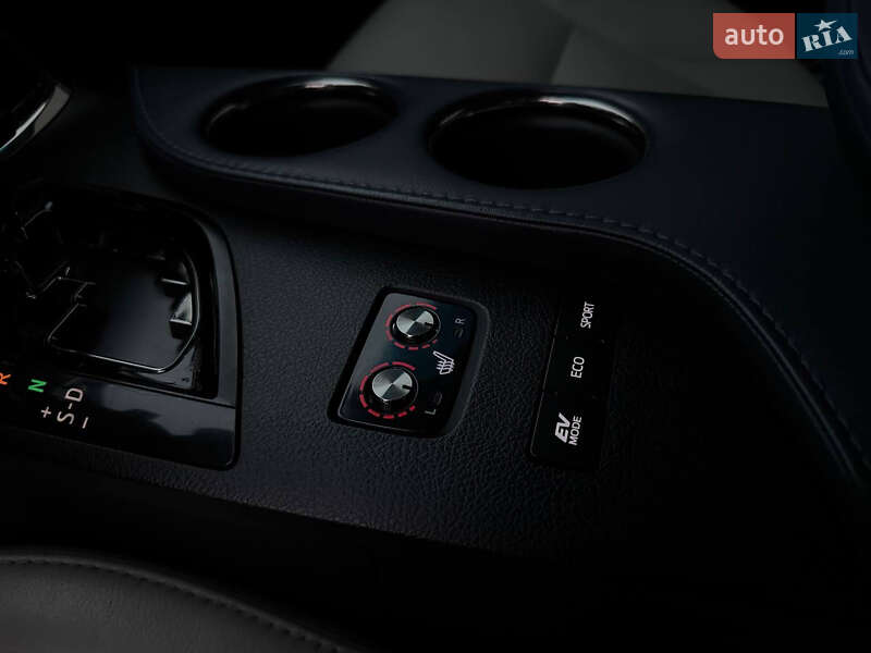 Седан Toyota Avalon 2013 в Ивано-Франковске