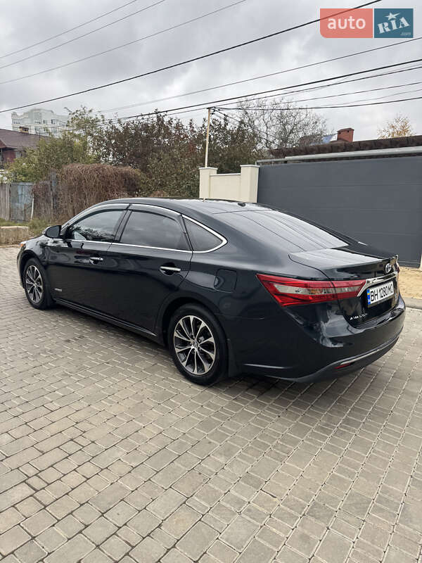 Седан Toyota Avalon 2015 в Чорноморську
