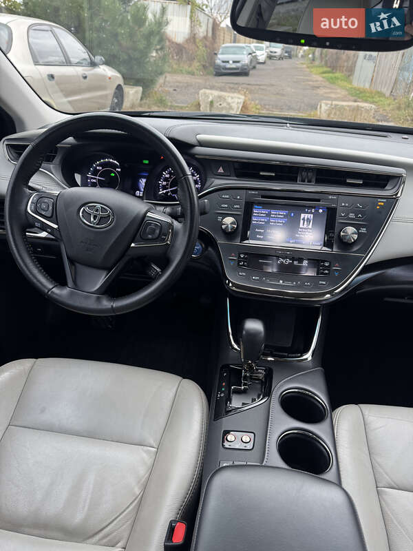 Седан Toyota Avalon 2015 в Чорноморську