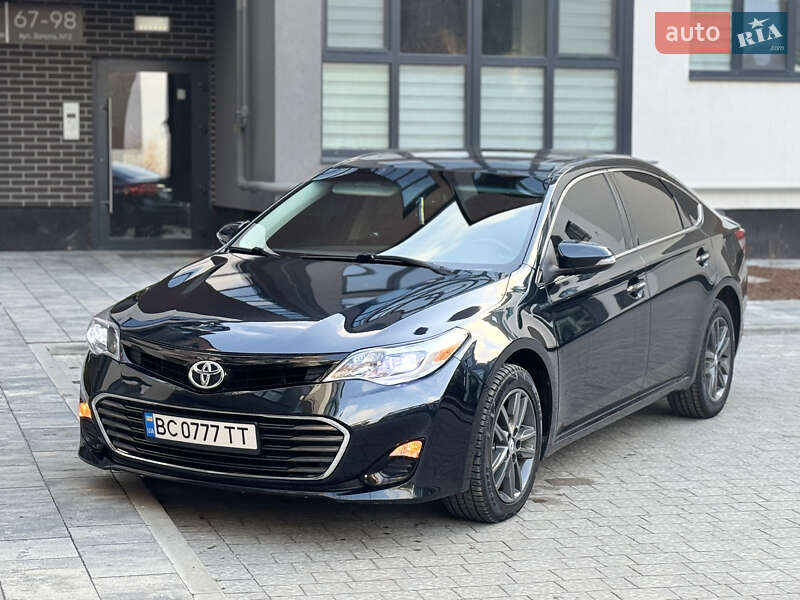 Седан Toyota Avalon 2015 в Львове