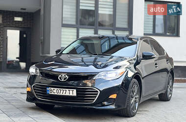 Седан Toyota Avalon 2015 в Львові