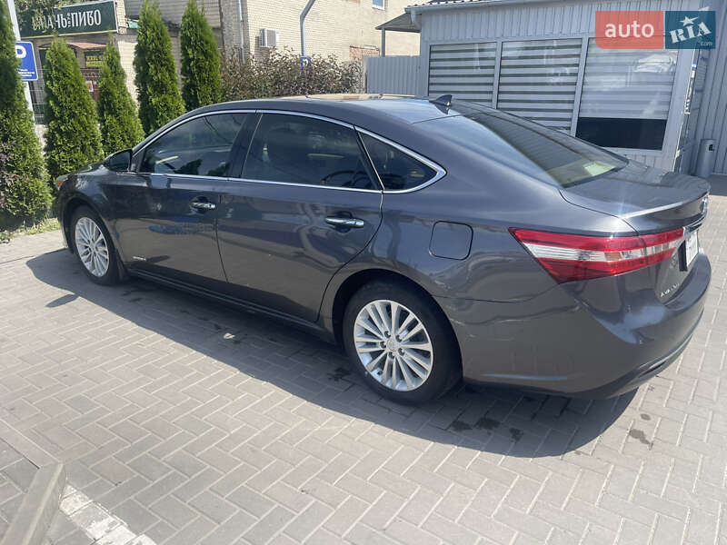 Седан Toyota Avalon 2013 в Виннице