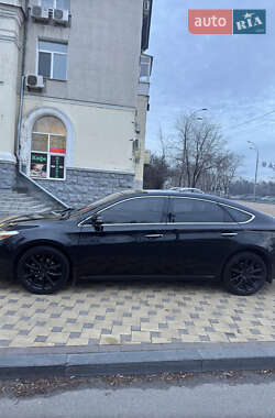 Седан Toyota Avalon 2013 в Киеве