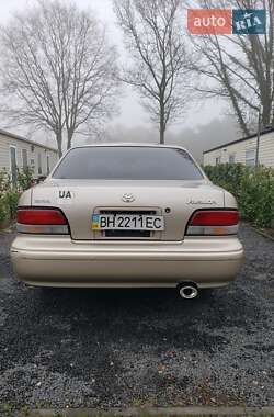 Седан Toyota Avalon 1997 в Одессе