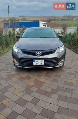 Седан Toyota Avalon 2015 в Киеве