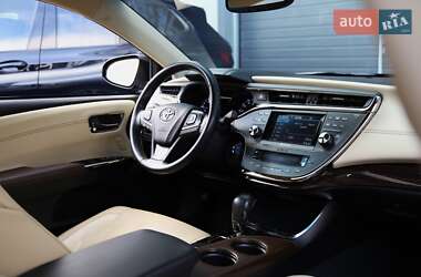 Седан Toyota Avalon 2013 в Киеве