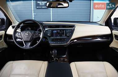 Седан Toyota Avalon 2013 в Киеве