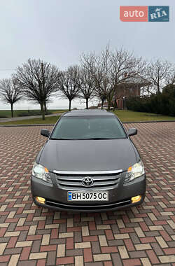 Седан Toyota Avalon 2006 в Татарбунарах