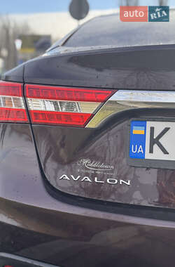 Седан Toyota Avalon 2013 в Києві