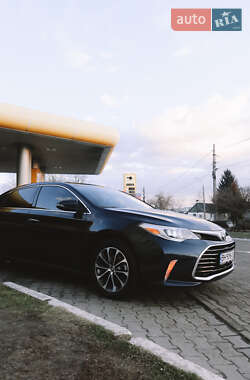 Седан Toyota Avalon 2015 в 
