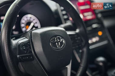 Седан Toyota Avalon 2019 в Киеве