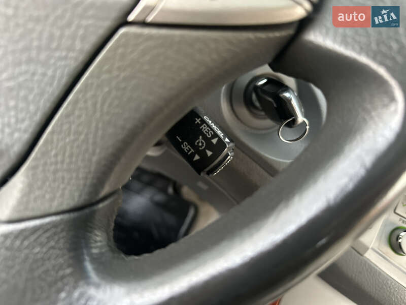 Седан Toyota Avalon 2005 в Кривом Роге фото 43 Седан Toyota Avalon 2005 в Кривом Роге