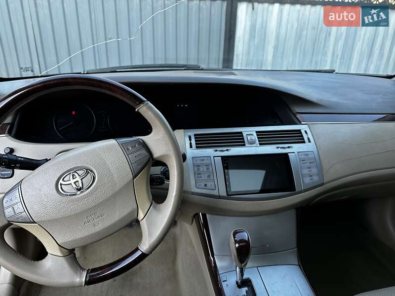 Седан Toyota Avalon 2007 в Черновцах