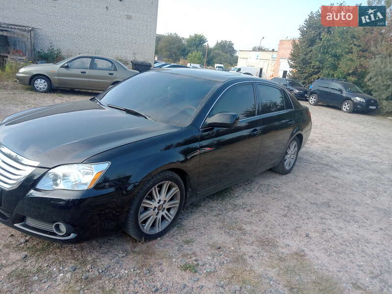 Седан Toyota Avalon 2007 в Ківерцях