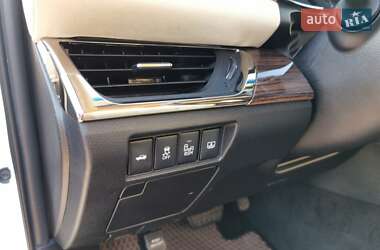 Седан Toyota Avalon 2013 в 