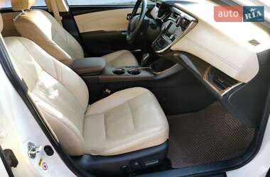 Седан Toyota Avalon 2013 в 