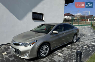 Седан Toyota Avalon 2014 в 