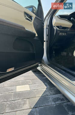 Седан Toyota Avalon 2014 в 