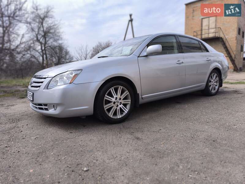 Седан Toyota Avalon 2006 в Добровеличковке