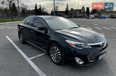 Седан Toyota Avalon 2015 в 