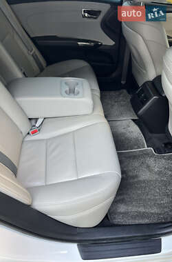 Седан Toyota Avalon 2016 в 