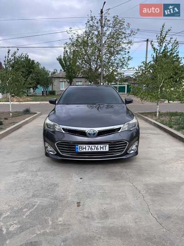 Седан Toyota Avalon 2013 в 