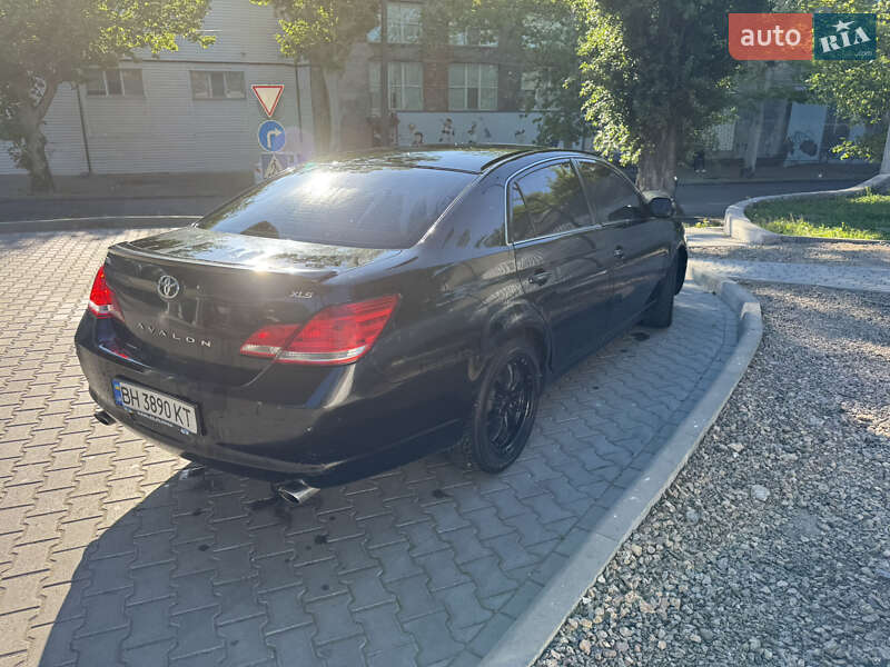 Седан Toyota Avalon 2006 в Одесі