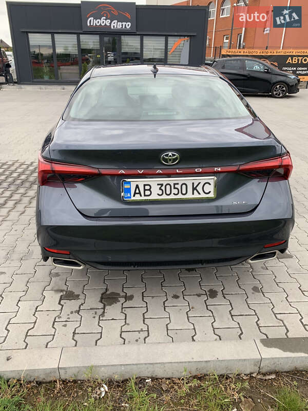 Седан Toyota Avalon 2019 в Вінниці