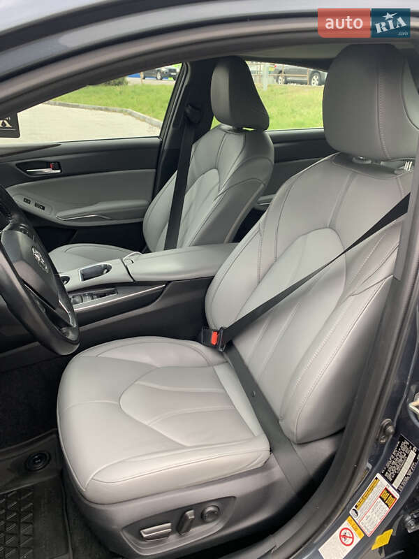 Седан Toyota Avalon 2019 в Вінниці