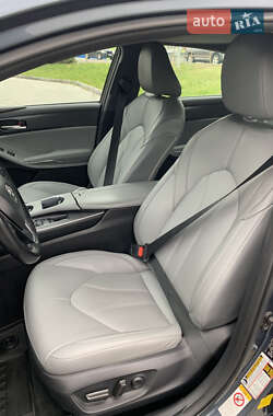 Седан Toyota Avalon 2019 в 