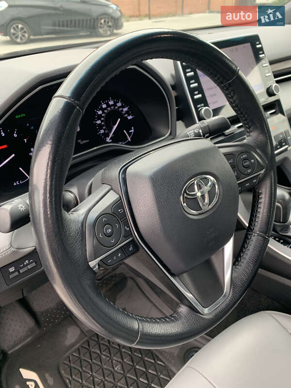 Седан Toyota Avalon 2019 в Вінниці