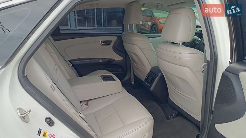 Седан Toyota Avalon 2014 в Києві
