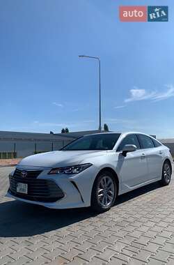 Седан Toyota Avalon 2018 в Луцке